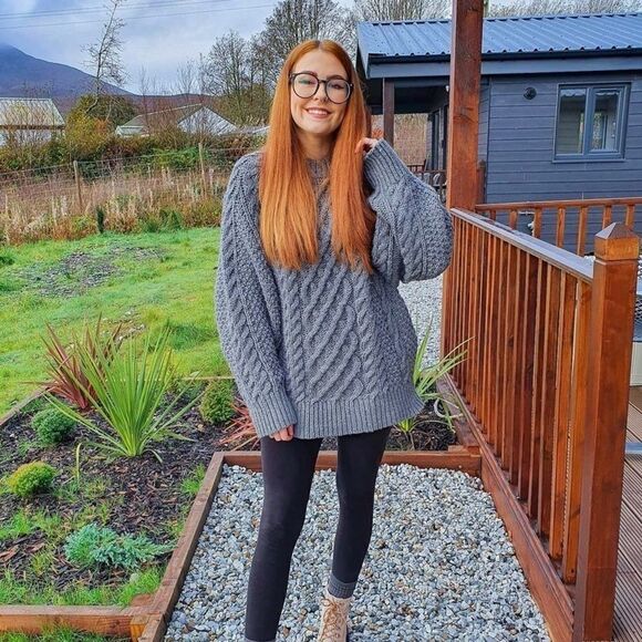 LAST! H&M Oversized Chunky Sweater - Picture 5 of 13